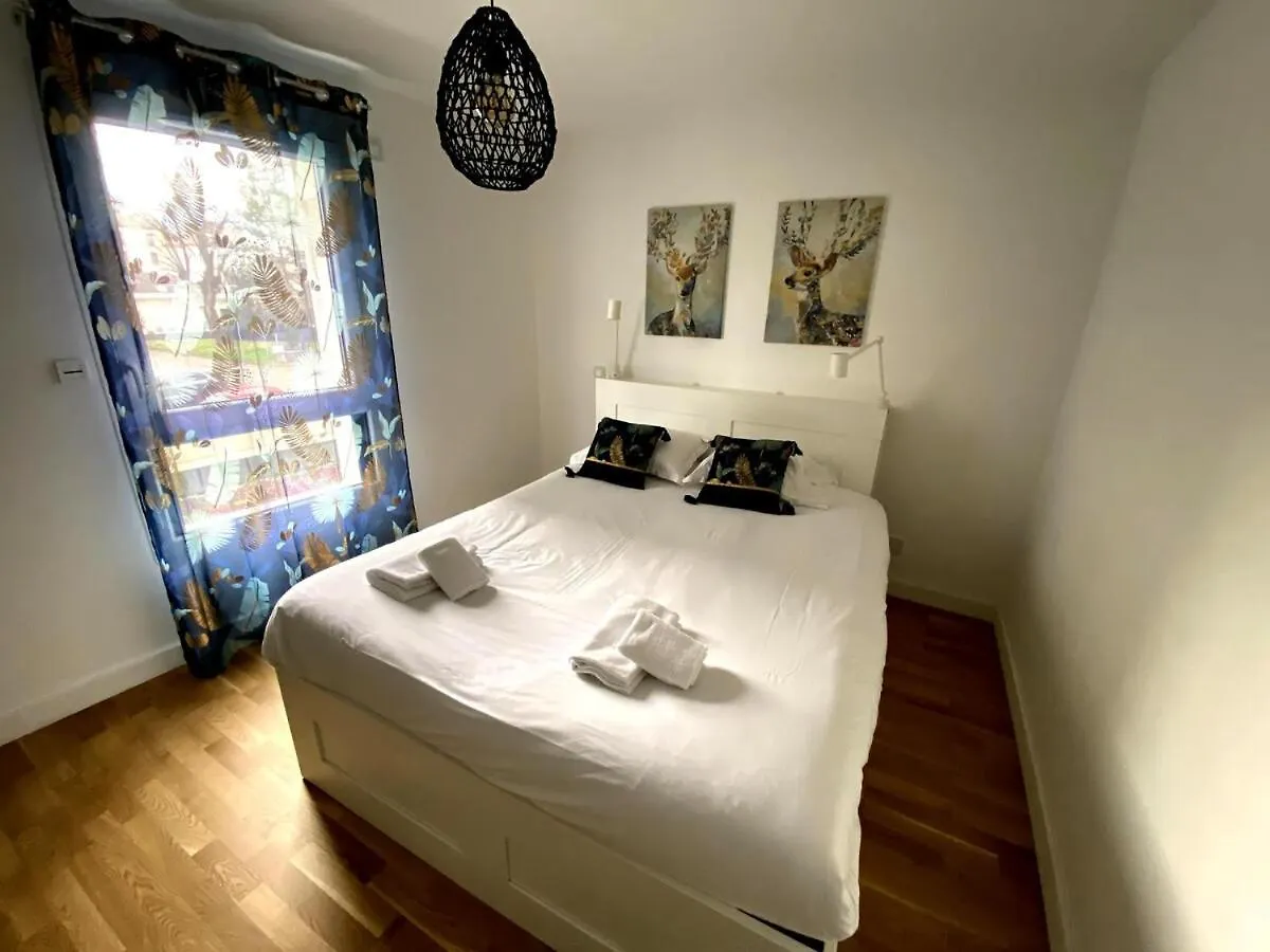 Apartment Petit Nid Au Centre Ville Avec Garage Prive Annecy France