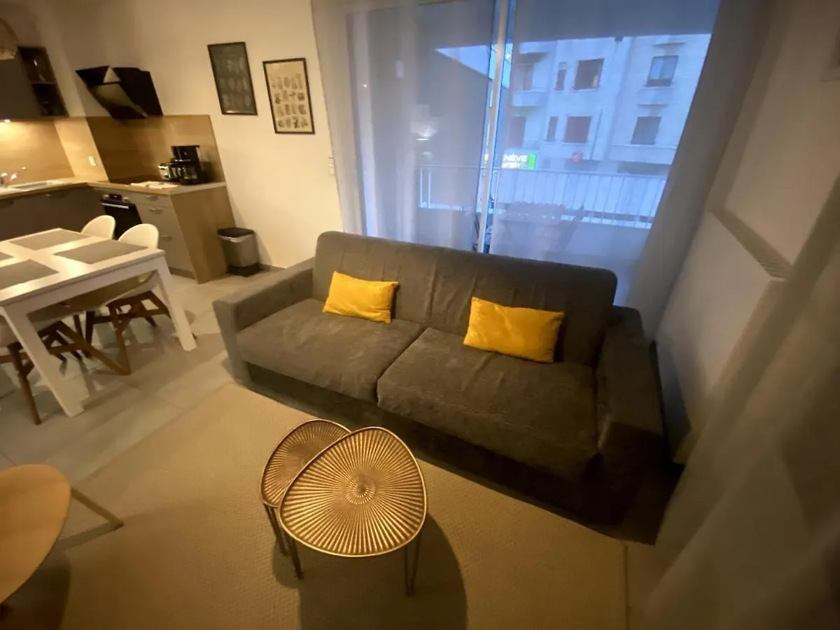 Petit Nid Au Centre Ville Avec Garage Prive Annecy